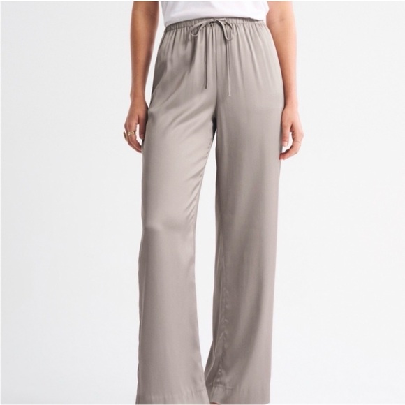 Abercrombie & Fitch Pants - Abercrombie & Fitch Brown Tan Satin Pants Wide Leg Drawstring Sz Med LONG
